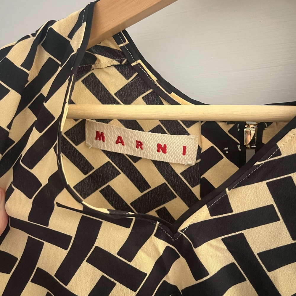 MARNI Sleeveless Peplum Blouse
